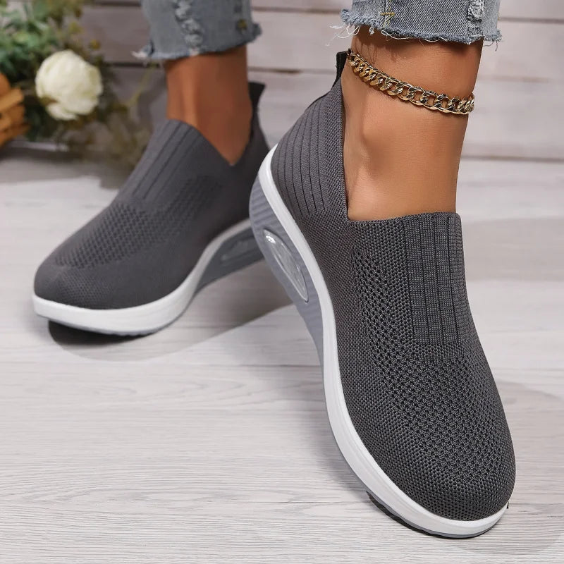 Orthopedic tennis shoes